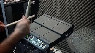 کاور اهنگ عباس قادری توسط حسن مهدوی با سمپل داربوکا و پرکاشن یاماها