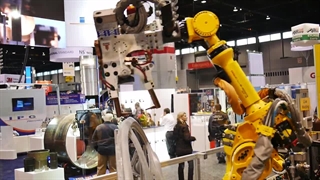 بازوی ربات فانوک