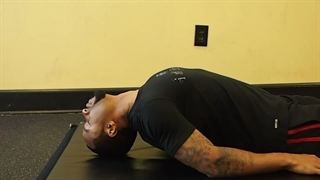 آموزش حرکت ماهی یوگا