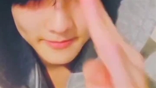 امسال 74 تا لایو از پسر ویورسیمون داشتیم....امروز روز اخر 2024 سال جدید مبارک باشه 2025 شادی رو با پسرا داشته باشید....