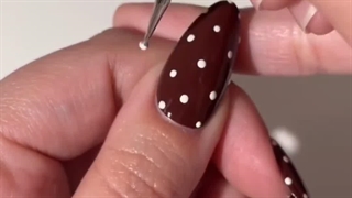 آموزش طراحی و دیزاین ناخن از آموزشگاه بانو نهال 09122937202