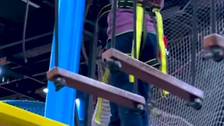 روشانو یه شهربازی خفنه!