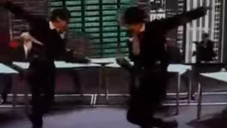 بریک دنسشون.......خفن.......(کیفیت پایینه چون از روی تلویزیون فیلم گرفتن که کپی رایت نخوره.........)