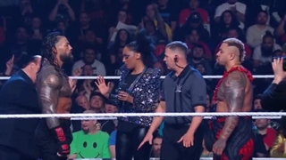 مسابقه کشتی کج رومن رینز مقابل سولو سیکوا ترایبل کامبت