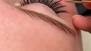 آموزش ترمیم اکستنشن مژه از آموزشگاه آرایشگری بانو نهال 09122937202