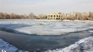استخر ائل گلی تبریز یخ زد