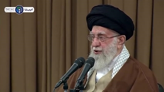 رهبر انقلاب: حذف دلار از مبادلات تجاری کاری بزرگ در کارزار اقتصادی است/ بانک مرکزی میدان را برای سایر ارز‌ها باز کند