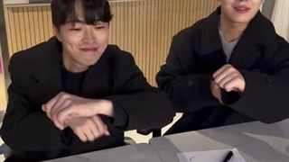 ملت بیاین براتون سم اوردم وای جرررررر حاجی کره ایا از ما که بدترن: خنده: