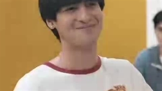 انجلو:18سالتون شد باید ازدواج کنین کیفر:انگار خیلی منتظر بچه مایی جی جی: خفه شو عوضی:)my story