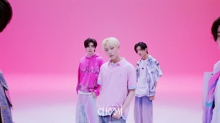 (⁠´⁠ ⁠.⁠ ⁠.̫⁠ ⁠.⁠ ⁠`⁠)انهایپن در Studio Choom ( آهنگ XO)♡♡-