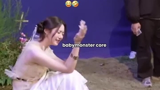 میم های بیبی مانستر