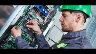 چه زمانی باید از تعمیرکار برق ساختمان کمک گرفت؟