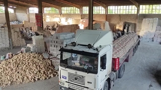 بارگیری مصالح ساختمانی مهدی مظاهری در شهر ری