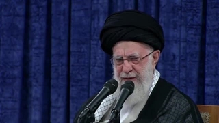 فیلم کامل بیانات رهبر انقلاب در مراسم بزرگداشت شهید رئیسی و شهدای پرواز اردیبهشت