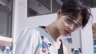 پریویو اهنگ outside - ENHYPEN