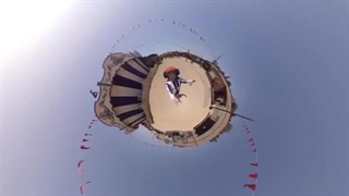 خانمها و آقایان این شما و این کارناوال رامبد جوان