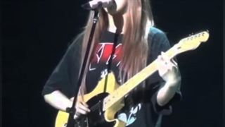 من عاشق آیدل‌هاییم که..