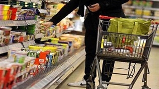 انبار کالاهای اساسی فروشگاه‌های زنجیره‌ای ۱۰۰ درصد پُر شد