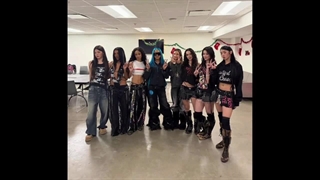 عکس وایرال شده از نورث وست، دختر کیم کارداشیان با دخترای کتسای که به کنسرت این گروه تو لس آنجلس رفته