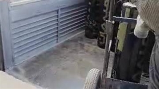 هر رول، ۲۵ سال آرامش؛ بارگیری ایزوگام هیرمان دلیجان برای مشتریان سراسر ایران