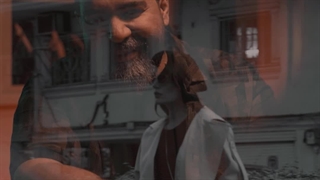 آهنگ رضا صادقی مثلا یه روز زیر بارون من و تو و دو نفره هامون