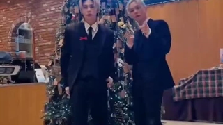 چالش تیک تاک استری کیدز (هیونجین و فلیکس) با آهنگ Last Christmas