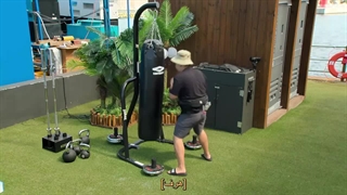 برنامه اقامتگاه عجیب و غریب کیان ( Kians Bizarre B&B ) با حضور جین قسمت 9 ( آخر ) ( با زیرنویس فارسی چسبیده )