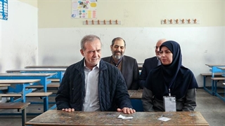 رئیس جمهور به یاد همسرش یک مدرسه می سازد؛ آغاز گام دوم مدرسه‌سازی با حضور پزشکیان