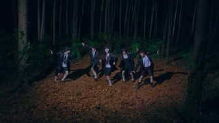 TXT (투모로우바이투게더) '5時53分の空で見つけた君と僕 \[Japanese Ver.]' Official MV