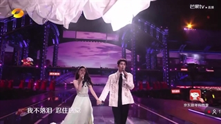 اجرای لینگ هه و رونان قشنگم برای جشن سال نوی میلادی:)))