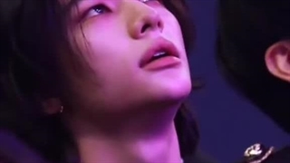 چشمای این بشر خیلیییی قشنگه ( هیونجین )