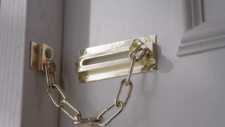 موزیک ویدیو(Sunday Morning)ازILLIT