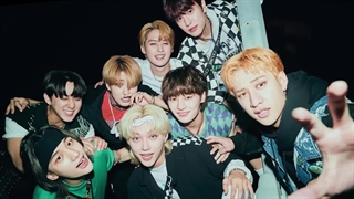 Stray Kids "CHEESE" Video