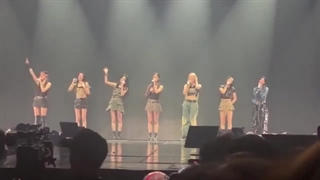 Babymonster Covers 2ne1's 'LONELY' Live At 2ne1's Concert