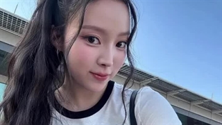 کاورم از اهنگ drop topگروه meovv... کپشن