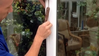 تعویض شیشه پنجره دوجداره آلومینیومی