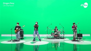 اجرای استودیویی آهنگ جدید Oh Perfect از بند دراگون پونی Dragon Pony