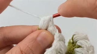 آموزش اسکرانچی قلاب بافی دخترانه | کش مو گل بابونه‌ای با قلاب