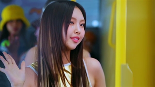 NewJeans (뉴진스)  Super Shy  Official MV